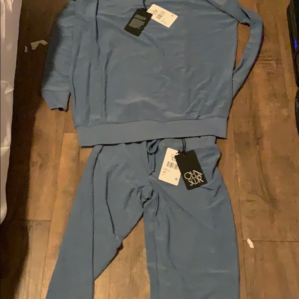 Chaser Brand New Sweatsuit in Reef